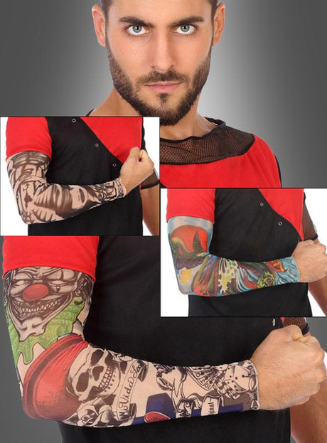 Ein Mann in einem schwarz-roten Hemd zeigt Nahaufnahmen von drei verschiedenen farbenfrohen Designs der „Eine Tattoo Fake Armstulpe“ auf seinen Armen und hebt dabei die realistisch wirkenden Details der Tattoo-Imitat-Ärmel hervor.