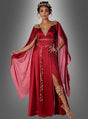 Eine Frau trägt das Outfit „Griechische Göttin der Morgenröte Eos“ – ein langes rotes Kleid im Stil eines antiken Gewandes mit goldenen Verzierungen, einem Gürtel aus Blattgold, passenden Sandalen und einem goldenen Kopfschmuck. Sie posiert vor einem grauen Hintergrund mit Farbverlauf, der an die Eleganz eines Kleides einer griechischen Göttin erinnert.