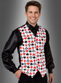 Ein Mann in schwarzem Hemd und Fliege kombiniert diese mit der „Spielkarten Weste Casino Style“ – einer weißen Weste mit einem auffälligen rot-schwarzen Spielkartenmuster –, wodurch er vor einem grauen Hintergrund das perfekte Casino-Outfit präsentiert.