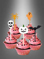 Zehn „10 Stück Cocktailspieße Halloween“ mit rosa glasierten Cupcakes, jeweils verziert mit einem Halloween-Motiv – Spinne, Geist, Totenkopf, Kürbis und Fledermaus – eignen sich perfekt als Fingerfood-Deko oder Halloween-Tischdekoration vor einem grauen Hintergrund mit Farbverlauf.