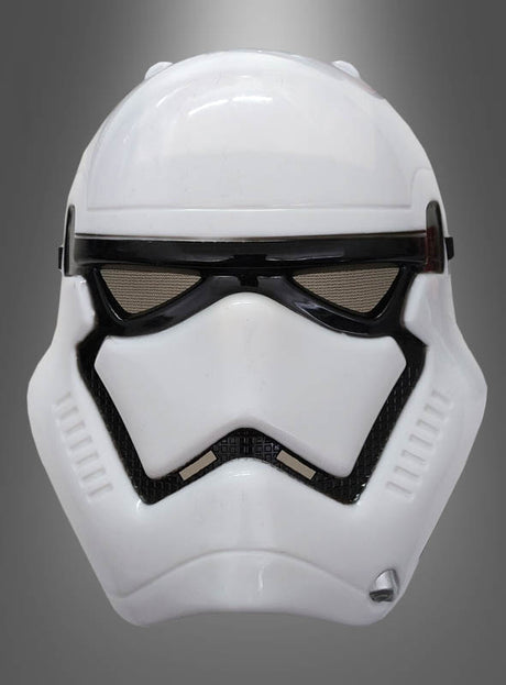 Stormtrooper-Maske der Ersten Ordnung für Kinder, im Stil des weißen Stormtrooper-Helms aus Star Wars, frontal vor einem grauen Farbverlauf präsentiert – die perfekte Wahl für jeden kleinen Star Wars-Fan.