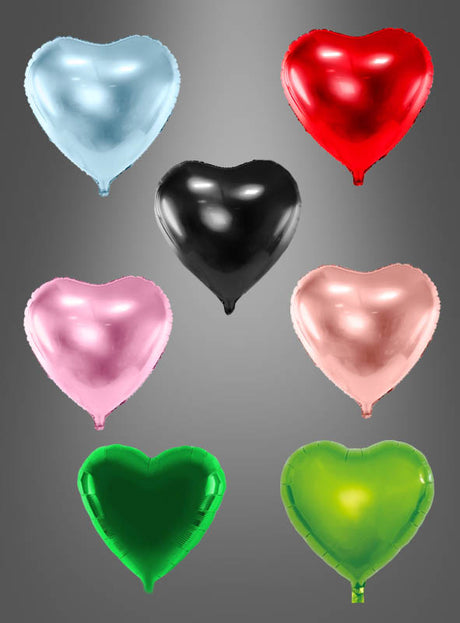 Sieben Herz-Folienballons – ein Geschenk für viele Anlässe in Herzform und verschiedenen Farben – Blau, Rot, Schwarz, Pink, Roségold, Dunkelgrün und Gelbgrün – werden vor einem grauen Hintergrund mit Farbverlauf präsentiert. Diese Heliumballons eignen sich ideal für Feierlichkeiten aller Art und lassen sich mit eleganten Ballongewichten befestigen, um ein auffälliges Dekorationsarrangement zu schaffen.