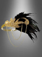 Das 20er-Jahre-Kopfschmuckstück „Alice“ in Gold- und Schwarztönen ist mit Strasssteinen, schwarzen Federn und goldenen Ketten verziert und besticht durch ein vom Art-Déco-Stil und den Flapper-Girls inspiriertes Design, das an ein Charleston-Kleid erinnert. Dieses exquisite Stirnband ist vor einem grauen Hintergrund mit Farbverlauf abgebildet.
