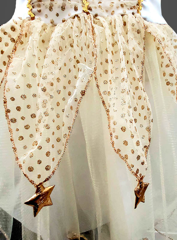 Nahaufnahme eines weiß-goldenen Tüllrocks mit Polka-Dots, goldener Borte und zwei herabhängenden goldenen Sternverzierungen – ein ideales Accessoire für das „Goldene Engelskostüm für Kinder“.