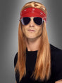 Mit der Perücke aus dem „90er-Jahre-Rockstar-Set“ und der Brille – langes, glattes, rötlich-blondes Haar, rotes Bandana, dunkle Sonnenbrille und ein schwarzes T-Shirt – ist dieser klassische Look ideal für jede 90er-Jahre-Party oder jedes Rockstar-Motto vor einem grauen Hintergrund.
