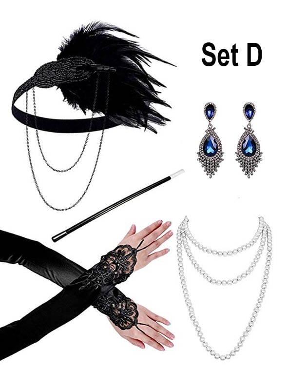 Set D: Das 1920er-Jahre-Accessoire-Set mit silbernem Schmuck umfasst einen mit Federn verzierten Kopfschmuck im Stil der 20er Jahre, blaue Ohrringe, schwarze Spitzenhandschuhe, eine Perlenkette und einen schwarz-weißen Zigarettenhalter – präsentiert auf weißem Hintergrund.