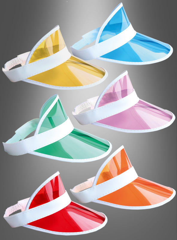 Sechs farbenfrohe Sonnenvisiere im Stil der 80er-Jahre in Gelb, Blau, Grün, Rosa, Rot und Orange mit weißen Streifen sind vor einem grauen Hintergrund mit Farbverlauf abgebildet – perfekt für alle, die diesen klassischen Retro-Visierstil nachahmen möchten.