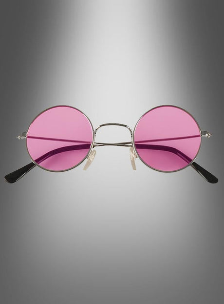 Die 70er-Jahre-Nickelbrille „Hippie Flower Power“ mit rundem silbernem Rahmen und rosa getönten Gläsern ist auf einem grauen Hintergrund mit Farbverlauf abgebildet.
