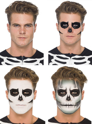 Ein Mann mit blonden Haaren demonstriert vier Schritte zur Anwendung des „Leuchtendes Skelett“-Make-up-Sets, angefangen bei einem ungeschminkten Gesicht bis hin zu einem detailreichen Totenschädel-Look mit leuchtender Gesichtsfarbe für ein auffälliges Ergebnis.
