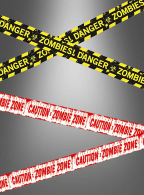 Vier Streifen Absperrband „6 Meter Halloween-Deko“ kreuzen sich; auf zwei davon steht in Gelb und Schwarz die Warnung „DANGER! ZOMBIES!“, während auf den anderen beiden in Rot und Weiß „CAUTION: ZOMBIE ZONE“ zu lesen ist – damit eignen sie sich perfekt als Dekoration für Ihre gruselige Zombie-Party.
