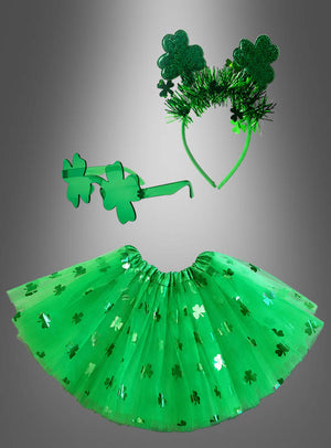 Glücksfee-Kostümset, 3-teilig, mit Kleeblattmuster – bestehend aus einem grünen Stirnband, einer Sonnenbrille und einem Tutu, vertikal auf grauem Hintergrund angeordnet – das perfekte St. Patrick’s Day-Outfit für Damen zum stilvollen Feiern mit besonderem Kleeblatt-Charme.
