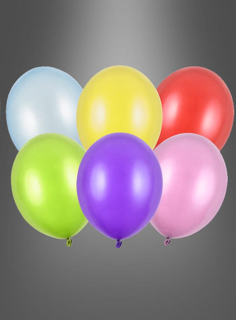 Sechs hochwertige, besonders strapazierfähige Latexballons in den Farben Blau, Gelb, Rot, Grün, Lila und Rosa sind auf einem grauen Hintergrund gruppiert.