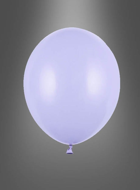 Ein einzelner „Premium“-Luftballon in Pastellfarben (hellviolett), der vor einem einfarbigen grauen Hintergrund mit Farbverlauf schwebt.