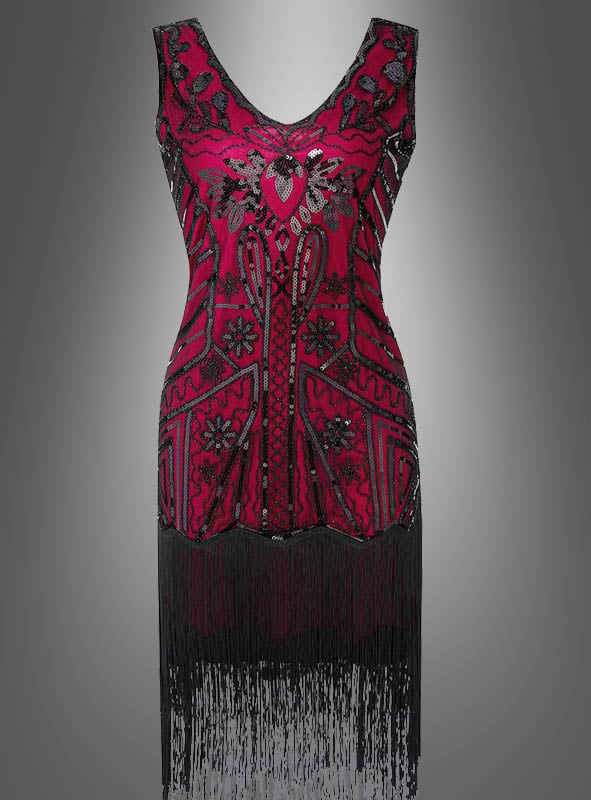 Deluxe-Paillettenkleid „May“ im Stil der 20er Jahre: Ein ärmelloses, burgunderrotes Flapper-Kleid mit schwarzen Perlenmustern und einem Fransenbesatz am Saum im Stil der 20er-Jahre-Mode, präsentiert vor einem schlichten grauen Hintergrund.