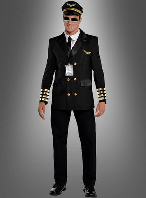 Ein Mann trägt die „Pilotenuniform für Herren, schwarz, XL 52–54“ mit goldenen Streifen, Pilotenmütze, Sonnenbrille und einem Ausweis und steht vor einem grauen Hintergrund.